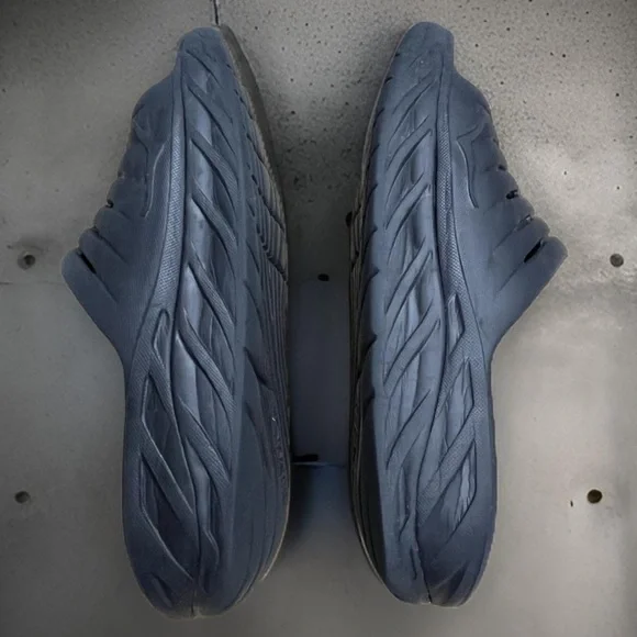 🔥HOKA RECOVERY SLIDES🔥 - Picture 7 of 8